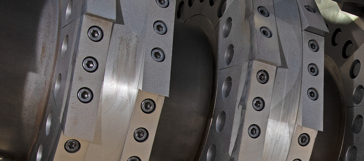 These are the shredder blades to replace on your tire recycling machine.